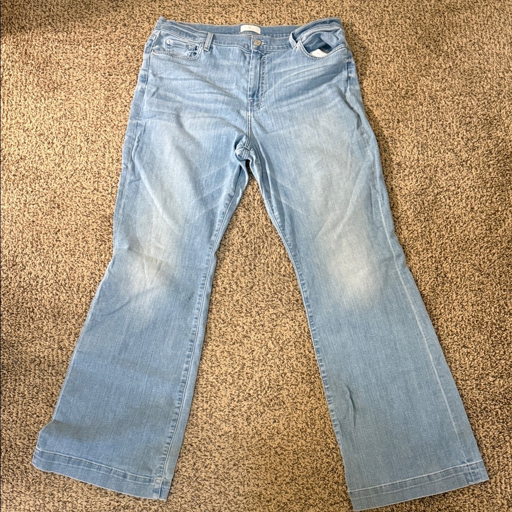 7 for all mankind light wash Dojo jeans